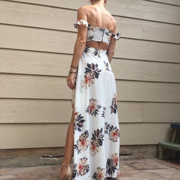 NWT L’ATISTE Floral Maxi - Picture 2 of 5
